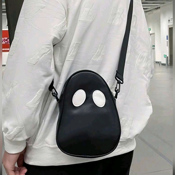 Crossbody ghost bag👻 - Picture 4 of 6